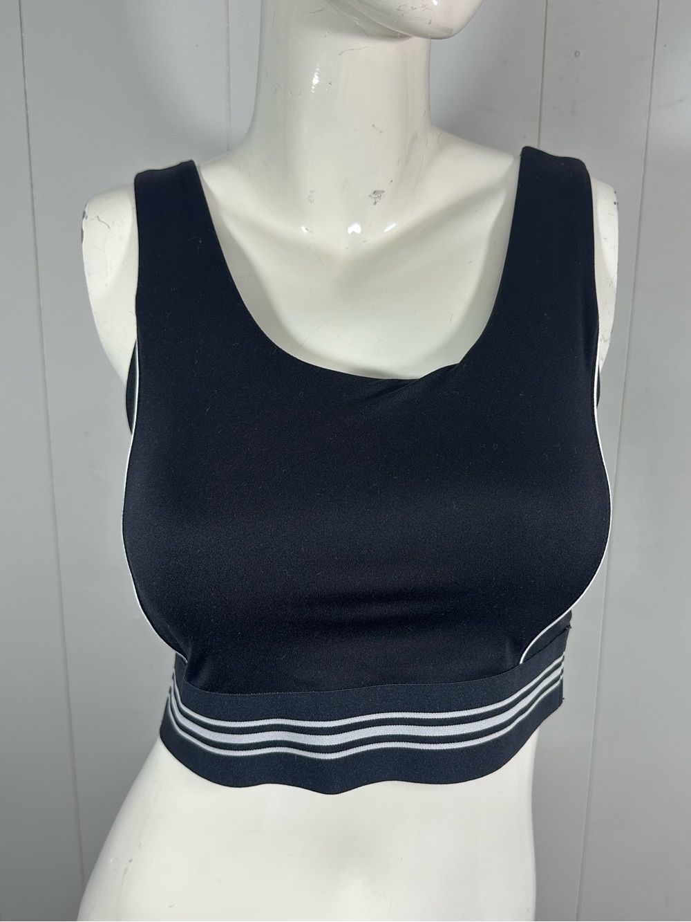 NWT Lou & Grey M Athletic Tank Built In Bra Cropped Black White Stripe Bralette
